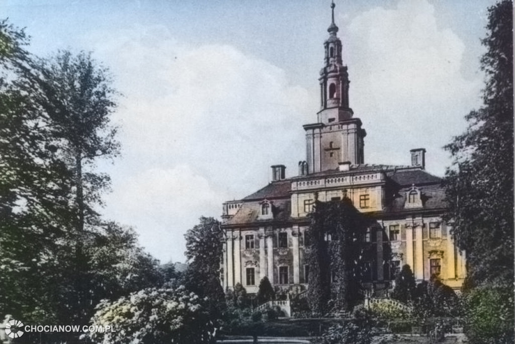 Pokolorowane czarno-białe zdjęcia pałacu