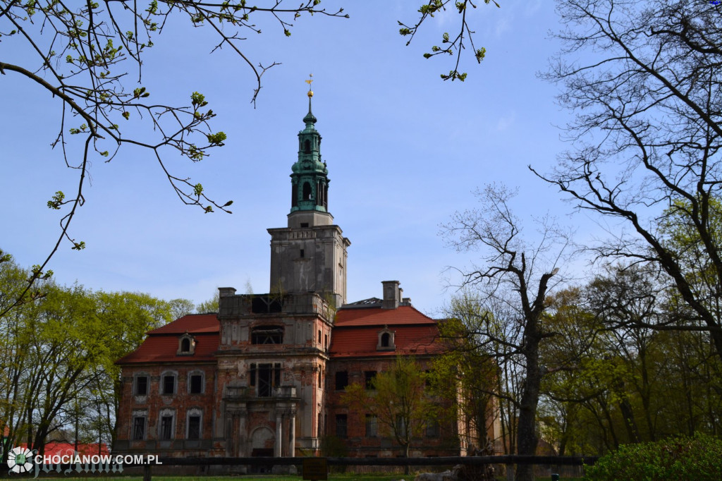 Niesamowite zdjęcia chocianowskiego pałacu