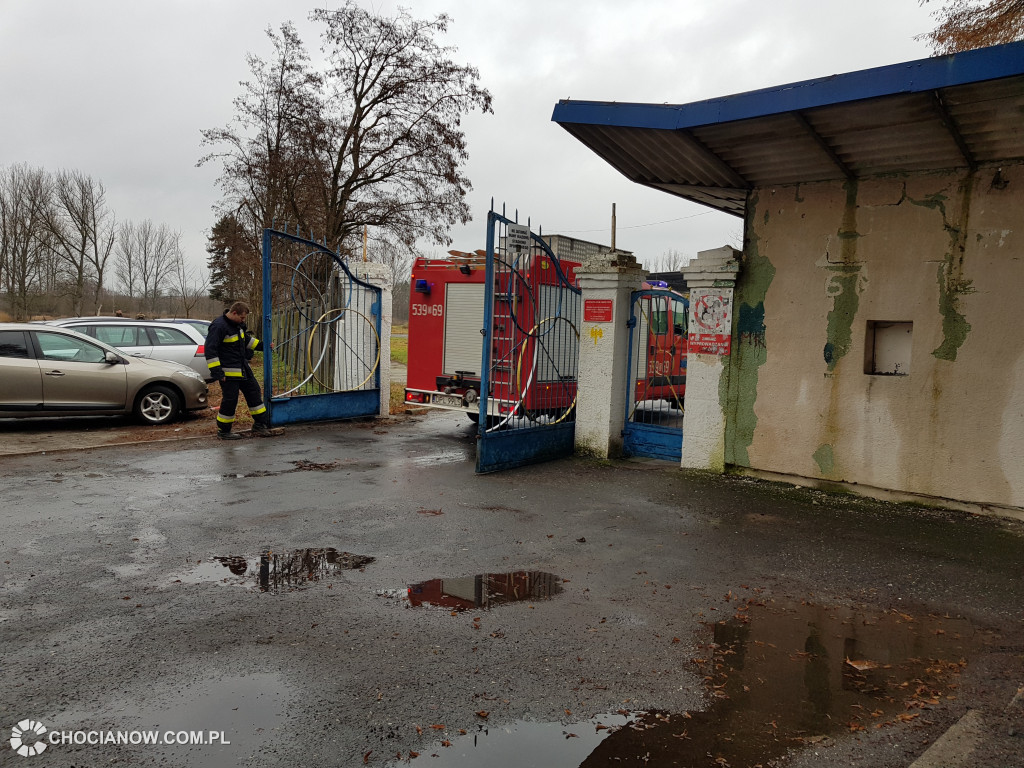 Maszyna do mięsa wciągnęła dłoń kobiety