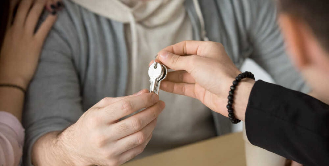 Kompleksowy przewodnik po zarządzaniu najmem: od podstaw do zaawansowanych strateg