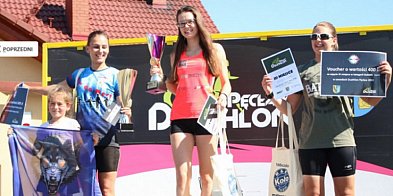 Przebiegła 5 km potem przejechała rowerem 22,5 km i wygrała! -12773