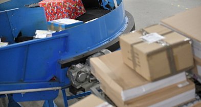 Badanie: ponad połowa Polaków czuje winę z powodu ilości plastiku w zakupach onlin-21565