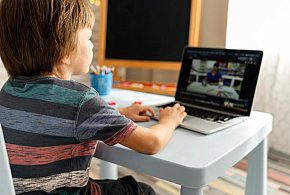 Popularni influencerzy mogą mieć kłopoty. Treści dla dzieci budzą kontrowersje-22566