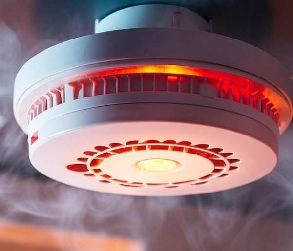 Rewolucja w przepisach pożarowych. Nowe obowiązki dla właścicieli domów i firm-22511