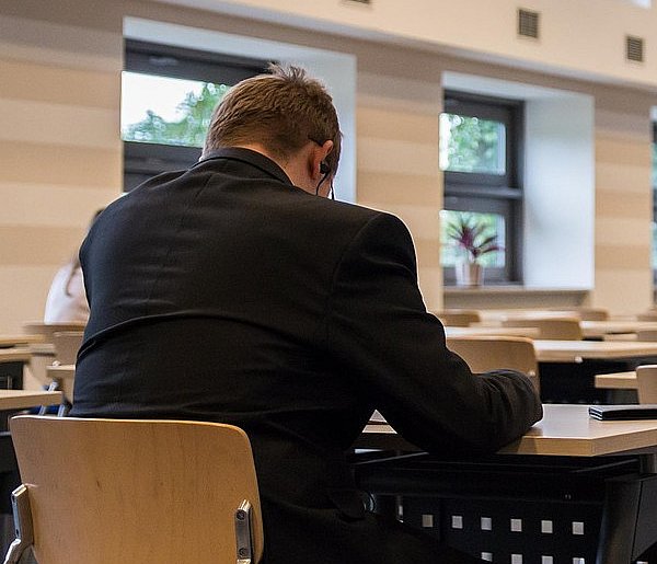 Zmiany w przepisach o wynagrodzeniach. Zapłacą za gotowość do pracy-22530